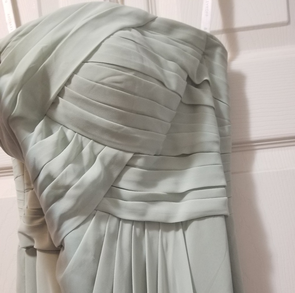 Dress - Picture 8 of 9